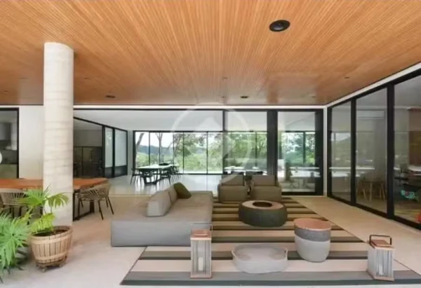 Parte da sala de estar da nova mansão de Zé Felipe por Reprodução