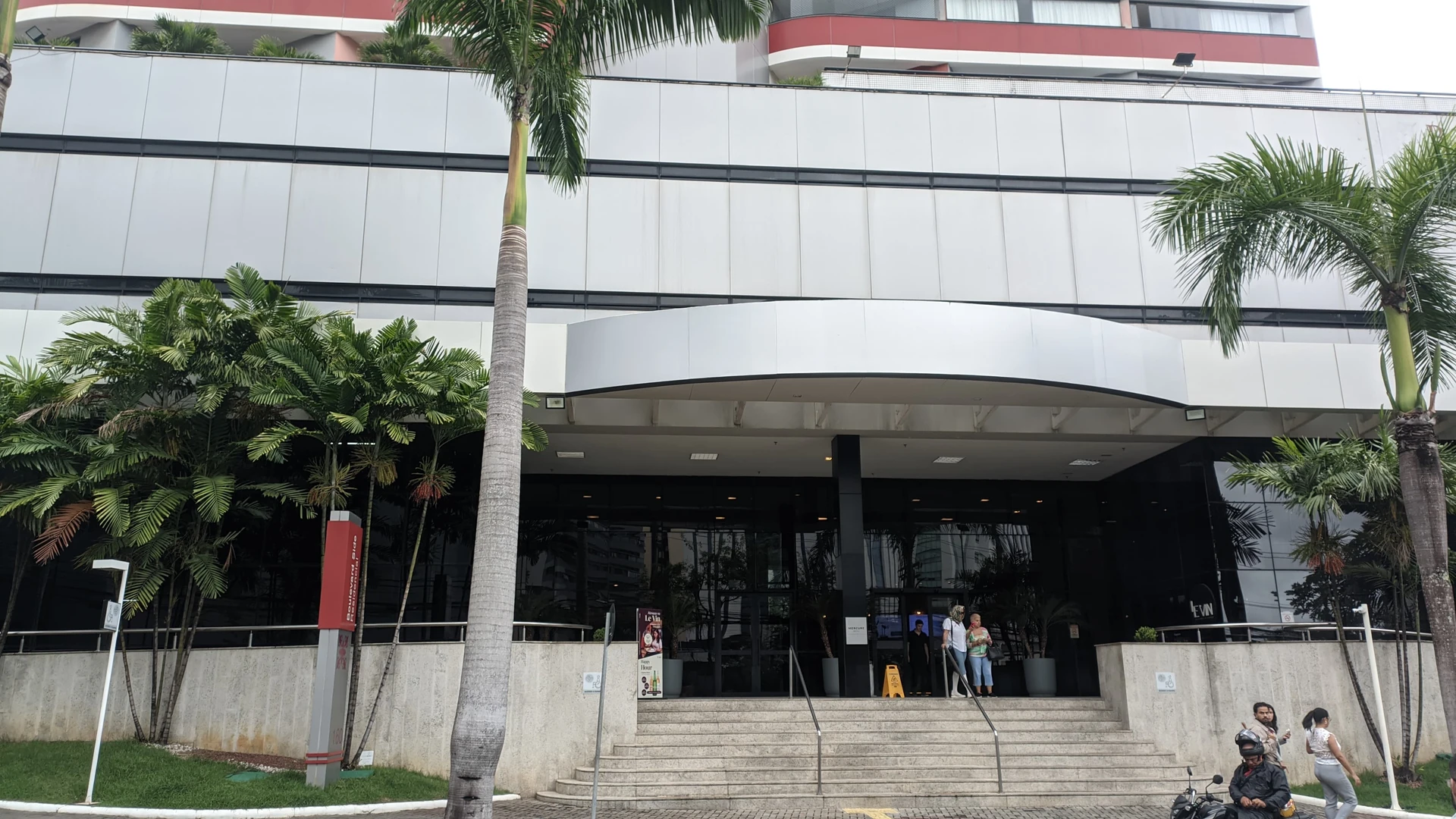 Imagem - Polícia encontra arma em quarto de hotel onde advogado Daniel Keller morreu