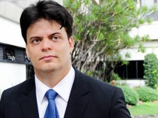 Imagem - Advogado criminalista  Daniel Keller é encontrado morto em quarto de hotel na Pituba