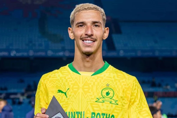 Arthur Sales (Mamelodi Sundowns) por Divulgação/Mamelodi Sundowns