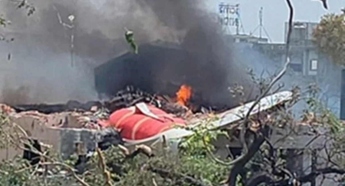 Avião da Air India caiu logo após decolagem