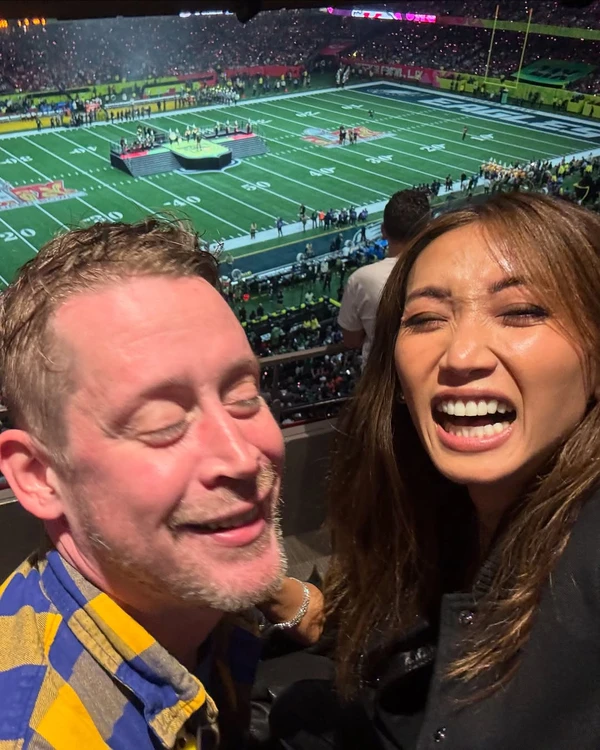Brenda Song com o atual marido, Macaulay Culkin por Reprodução/Instagram