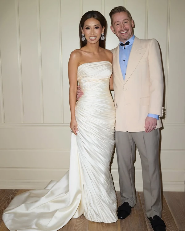 Brenda Song com o atual marido, Macaulay Culkin por Reprodução/Instagram