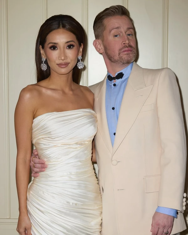 Brenda Song com o atual marido, Macaulay Culkin por Reprodução/Instagram