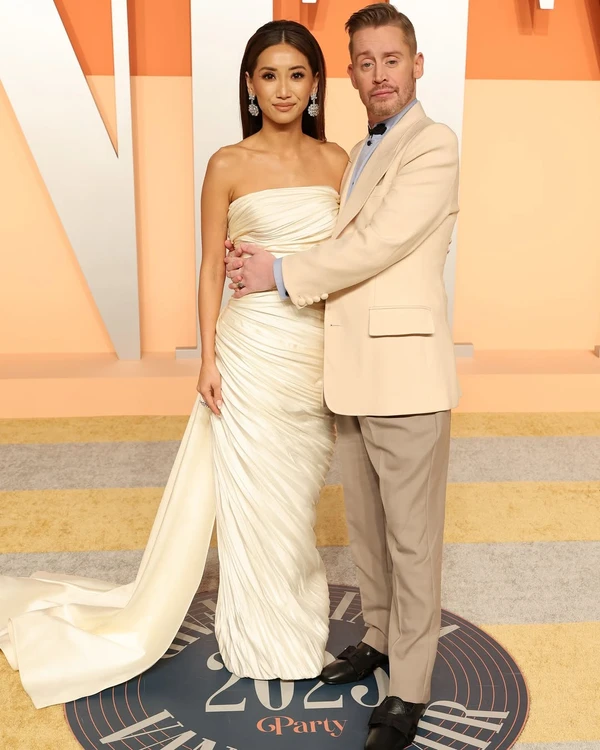 Brenda Song com o atual marido, Macaulay Culkin por Reprodução/Instagram