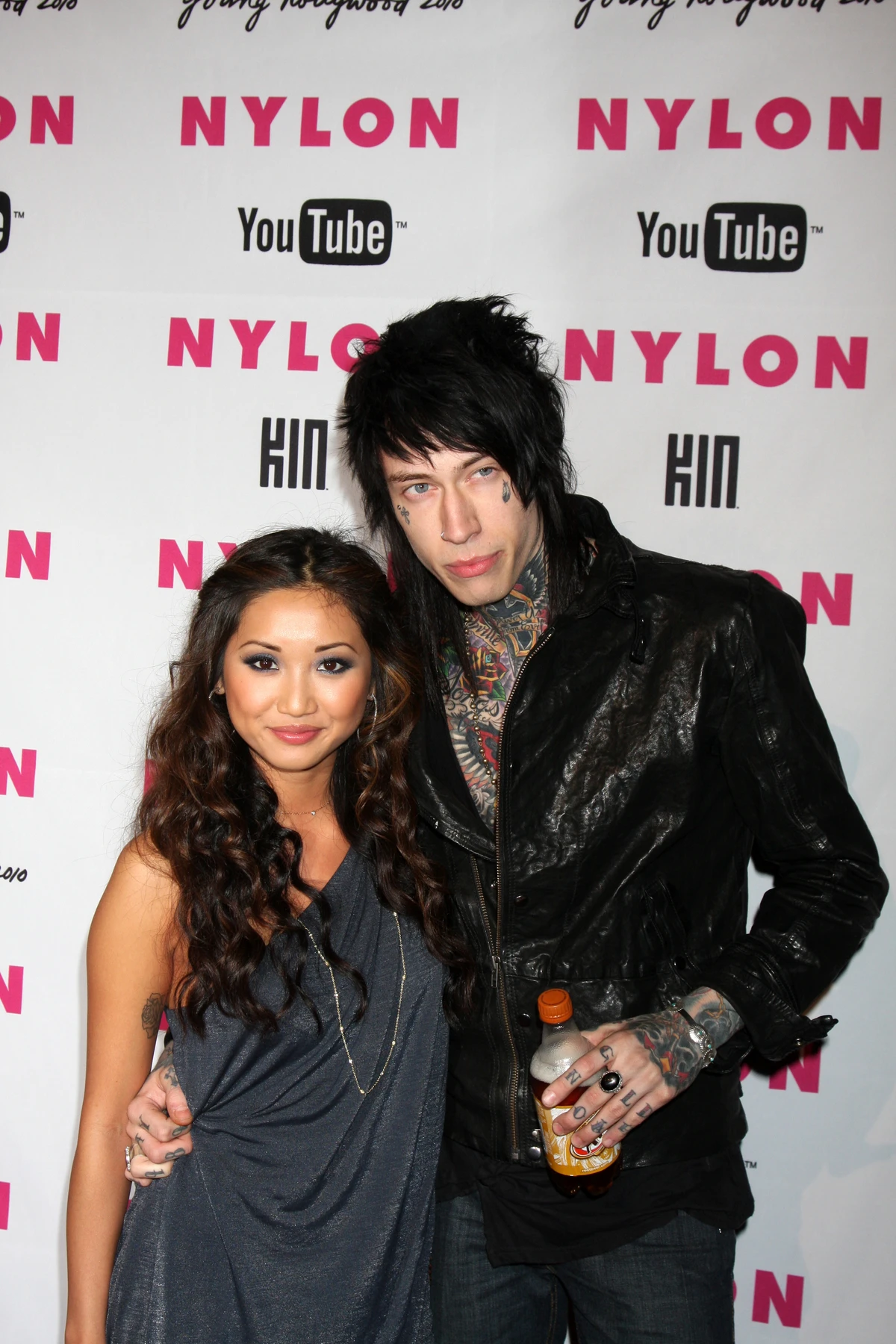 Brenda Song com o ex, Trace Cyrus por Joe Seer/Shutterstock.com