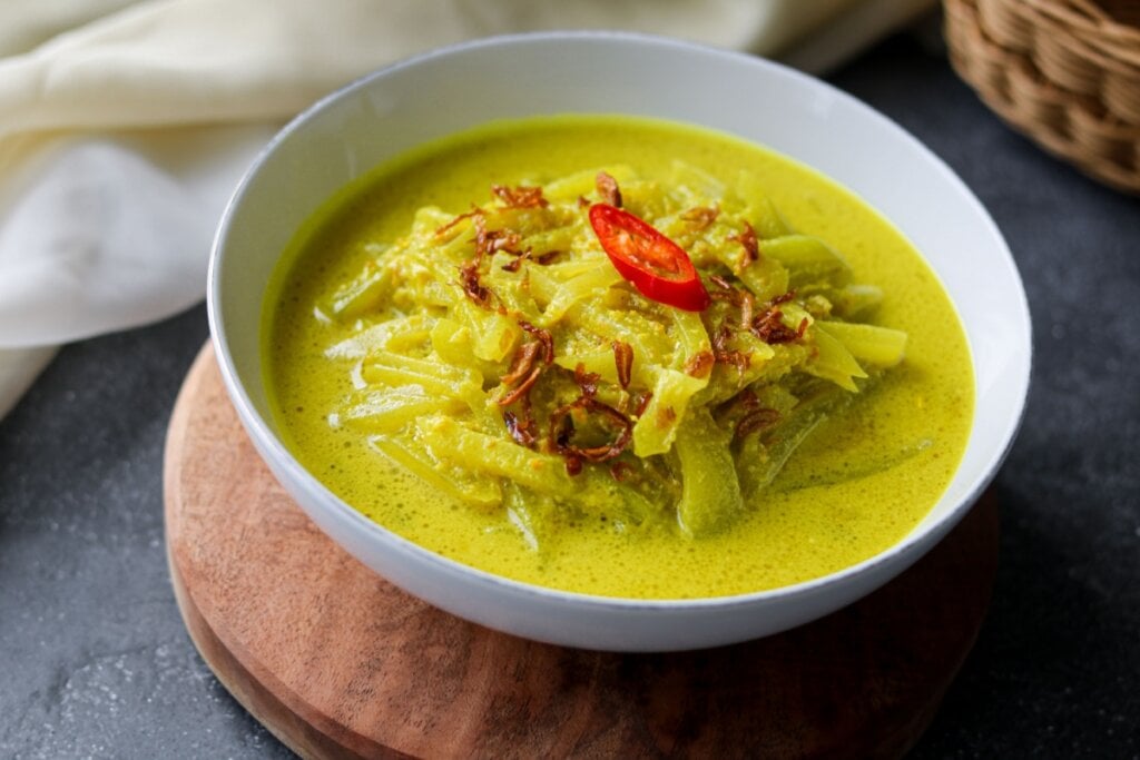 Curry de chuchu (Imagem: Tinta e Hélice | Shutterstock) 