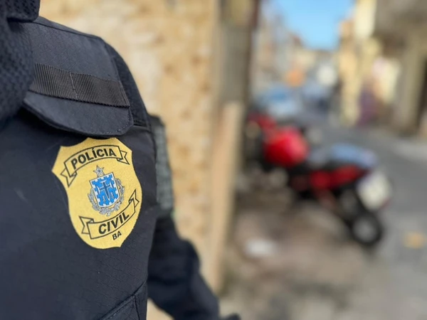 homens são presos em flagrante por extorsão em Vitória da Conquista