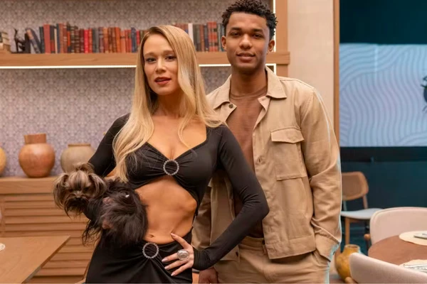 Mirna (Mariana Ximenes) e Samuel