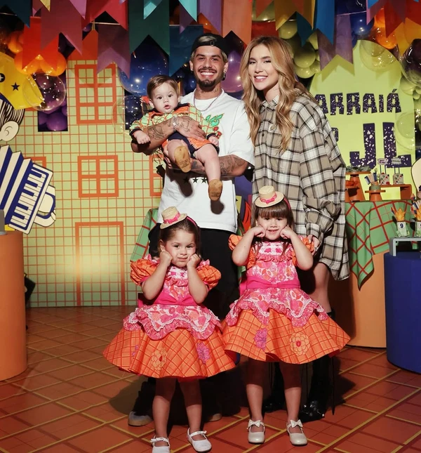 Virginia e Zé Felipe se juntaram para celebrar mêsversário de Zé Leonardo por Reprodução/Instagram