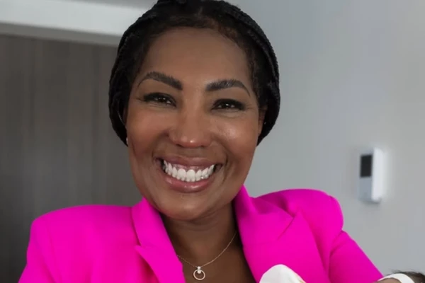 Silvana Oliveira, mãe de Ludmilla mostra a neta nas redes