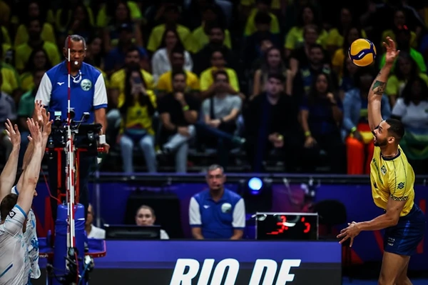 Brasil vence a Eslovênia por 3 sets a 0 em partida pela Liga das Nações de Vôlei por Divulgação/Fivb