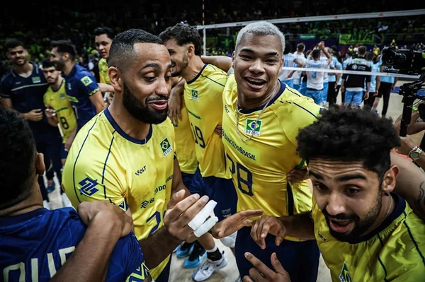 Brasil vence a Eslovênia por 3 sets a 0 em partida pela Liga das Nações de Vôlei por Divulgação/Fivb