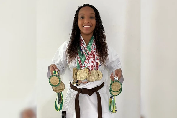 Com apenas 17 anos, Nadjane Vitória quer ir atrás do bicampeonato nacional de Karatê