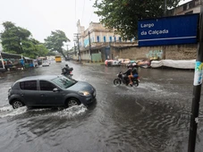 Imagem - Cavado sobre o litoral do Nordeste provoca chuvas intensas em Salvador