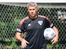 Imagem - Após demissão de Zubeldía, São Paulo tem reunião para acertar o retorno de Crespo