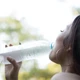 Imagem - Beber só água com gás faz mal? Saiba o que muda no corpo