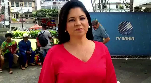 Adriana Oliveira por Reprodução