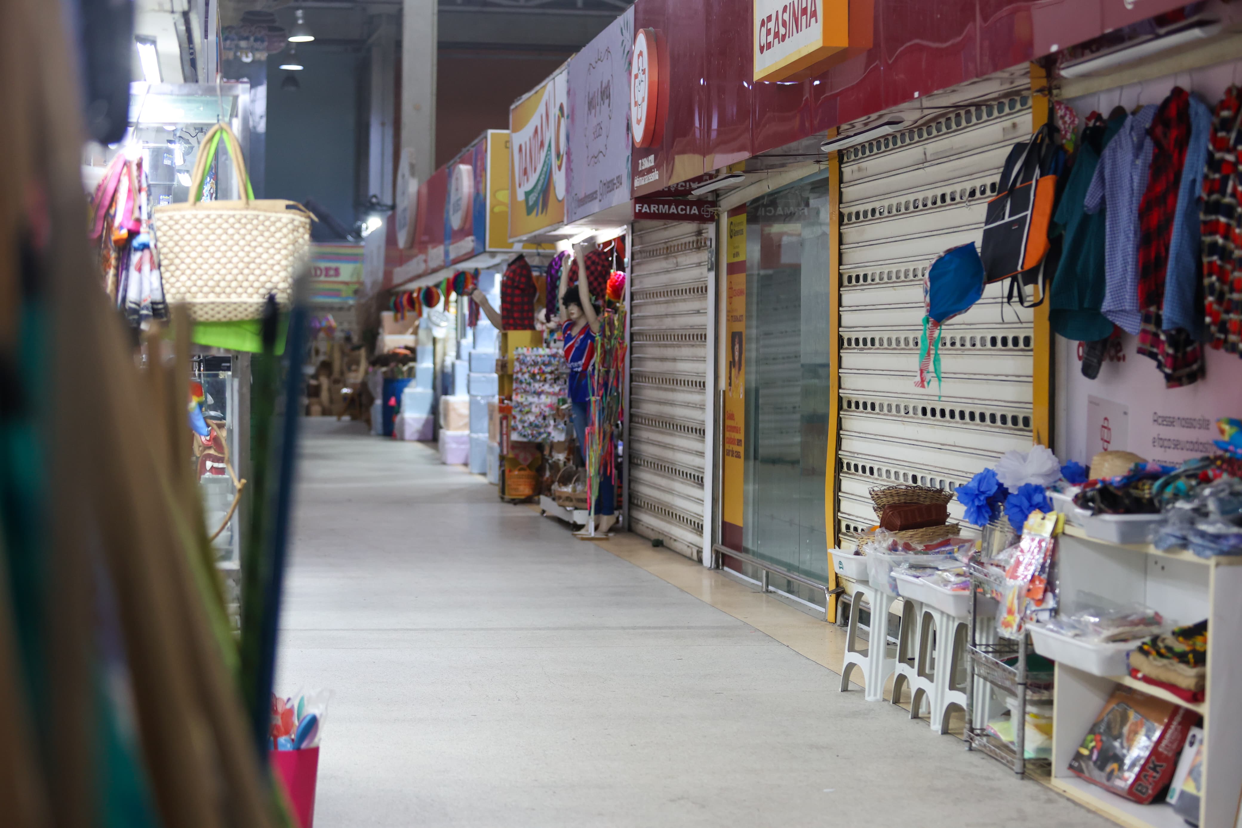 Ceasa do Rio Vermelho tem 28 boxes fechados por Marina Silva/CORREIO