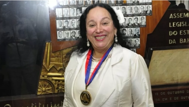 Desembargadora Maria do Socorro Barreto Santiago é acusada de corrupção e vagaem de dinheiro por Reprodução