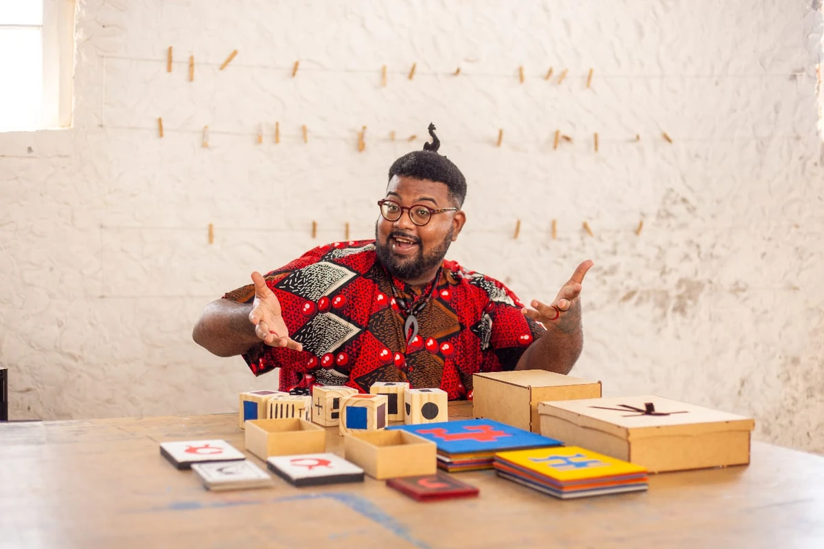 Curso será ministrado por Romário Oliveira, artista-educador e pesquisador do campo das Artes Visuais