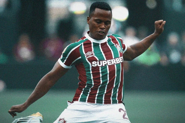Jhon Arias foi eleito melhor em campo contra o Borussia Dortmund