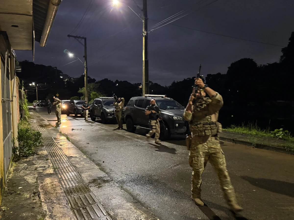 Operação Pertinaz por Operação Pertinaz