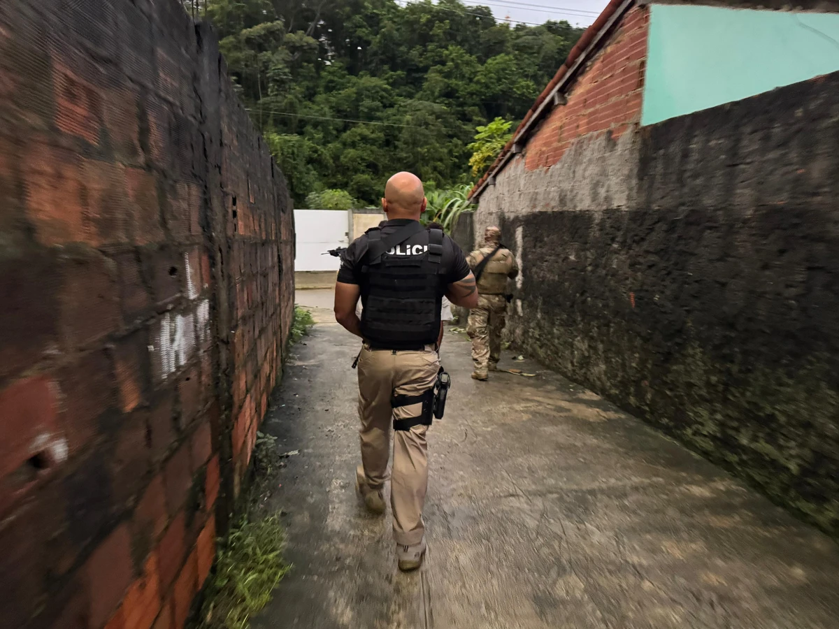Operação Pertinaz por Polícia Civil