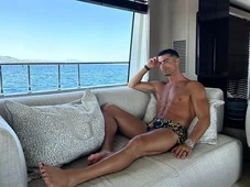 Imagem - Por que Cristiano Ronaldo pinta as unhas dos pés de preto?