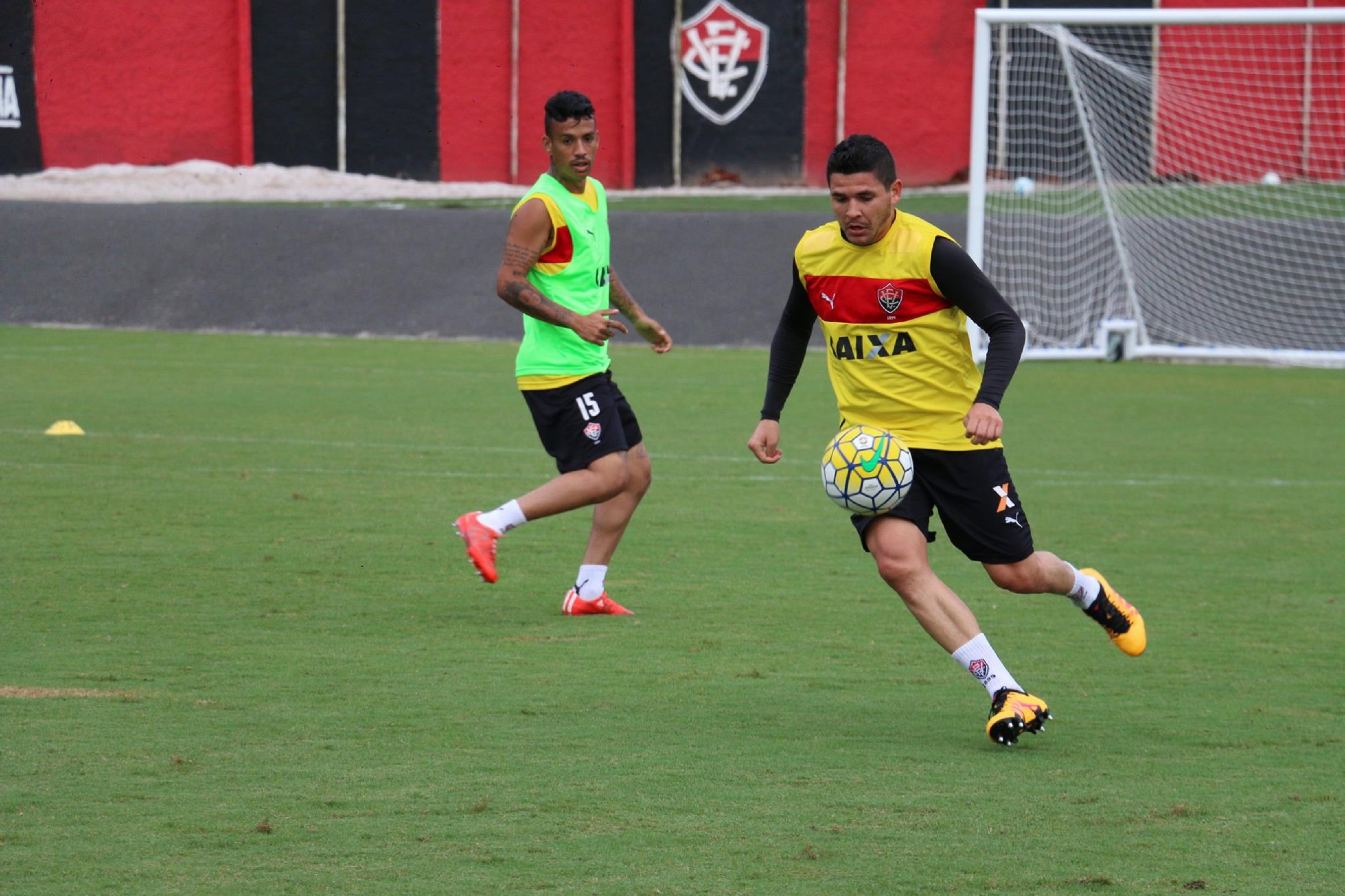 Diego Renan marcou 2 gols  por Francisco Galvão/EC Vitória