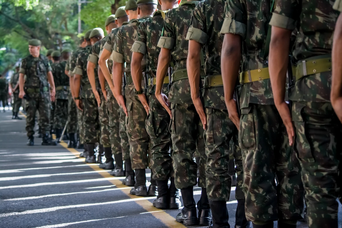 Exército por Shutterstock