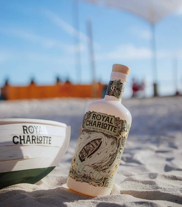 Royal Charlotte, primeiro e único licor de mel de cacau com infusão de especiarias