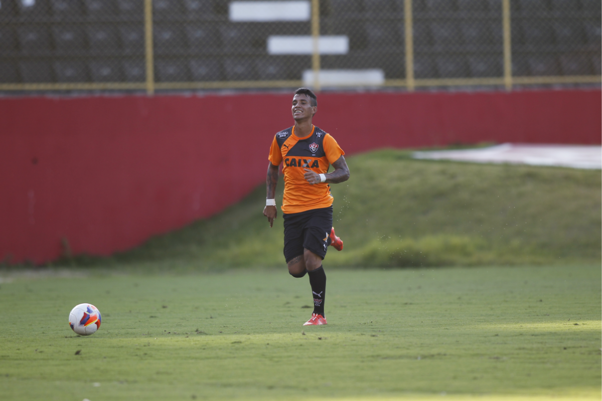 Vander marcou 2 gols por Arisson Marinho/Arquivo CORREIO