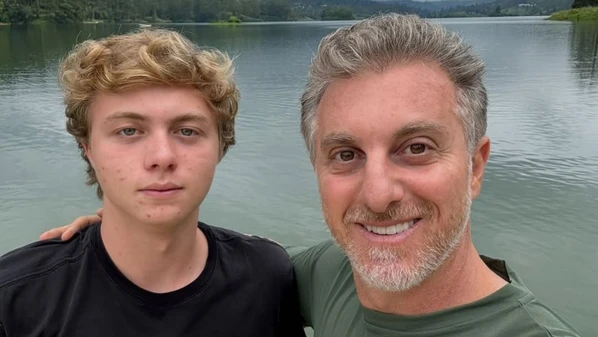 Benício Huck é flagrado aos beijos em festa em Balneário Camboriú
