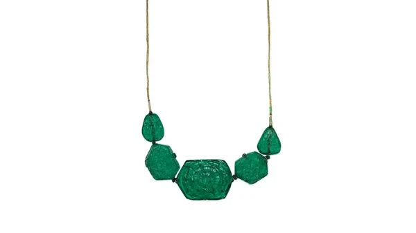 Colar de esmeralda da dinastia Mughal por Christie's Images