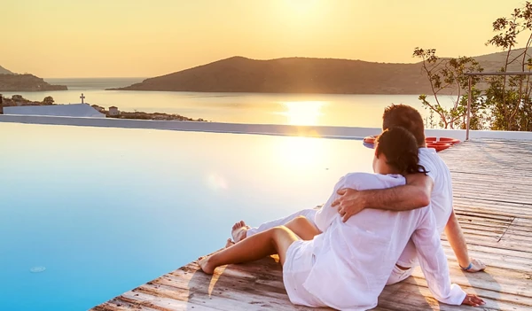 Curtir uma praia é uma ótima opção a dois por Shutterstock