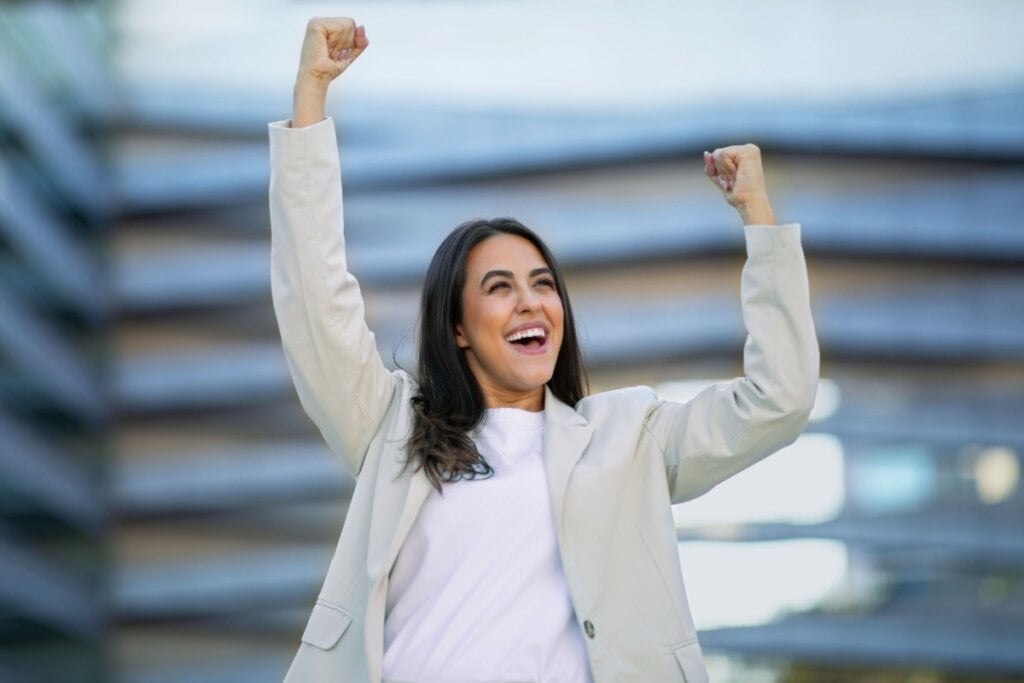 Repensar o sucesso pode ser o primeiro passo para uma vida mais leve (Imagem: Prostock-studio | Shutterstock)