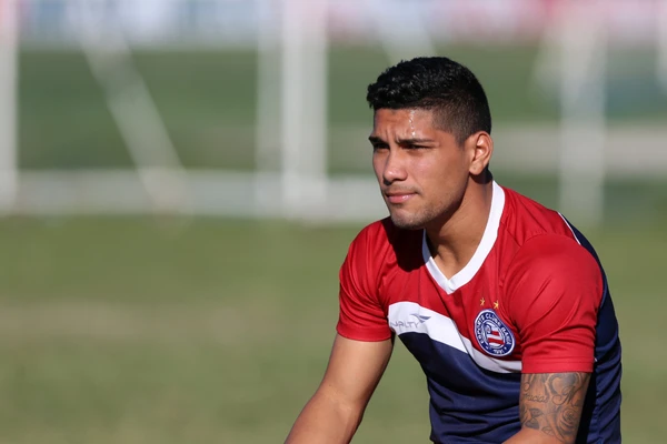 Yuri Lara está no Yokohama FC por Felipe Oliveira/EC Bahia