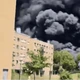 Imagem - Incêndio atinge fábrica de cosméticos e deixa cidade confinada na Espanha