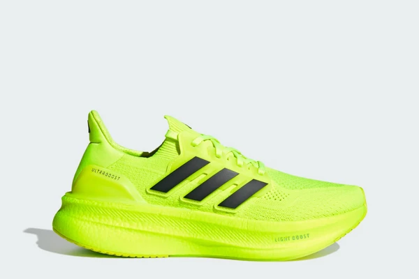 Adidas Ultraboost por Reprodução