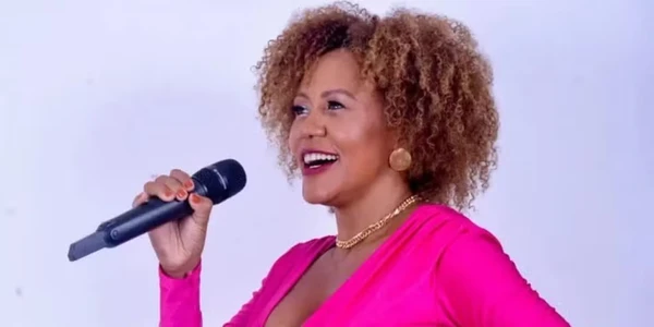 Alessandra Santos por Reprodução