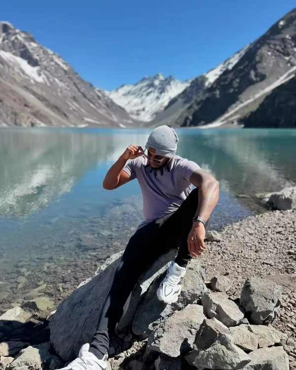 Davi Brito foi ao Chile na primavera e, agora, vai voltar para conhecer a neve por Reprodução