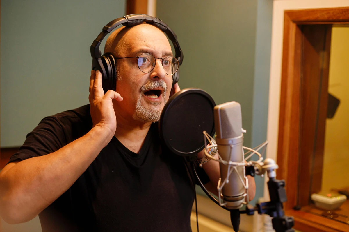 Mauro Ramos é dublador de personagens famosos do cinema e narrador de diversos audiolivros