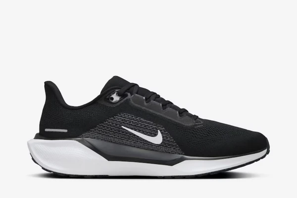 Nike Pegasus por Reprodução
