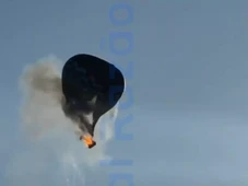 Imagem - VÍDEO: Balão cai em Santa Catarina após pegar fogo no ar; ao menos 8 mortos são confirmados