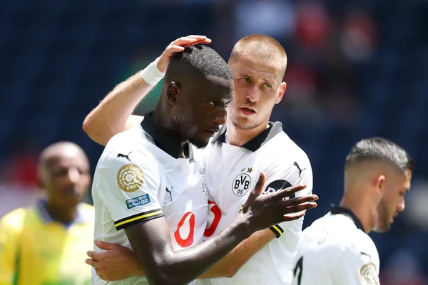 Guirassy e Anton na vitória do Borussia sobre o Sundows