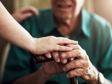 Imagem - Alzheimer: baixa escolaridade agrava o declínio cognitivo