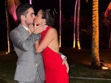 Imagem - Com direito a mão boba: filho de Faustão posta fotos beijando nova namorada
