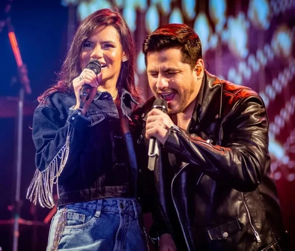 Banda Magníficos durante show por Reprodução