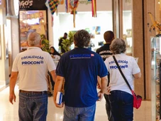 Imagem - Procon autua 12 estabelecimentos comerciais por irregularidades no São João
